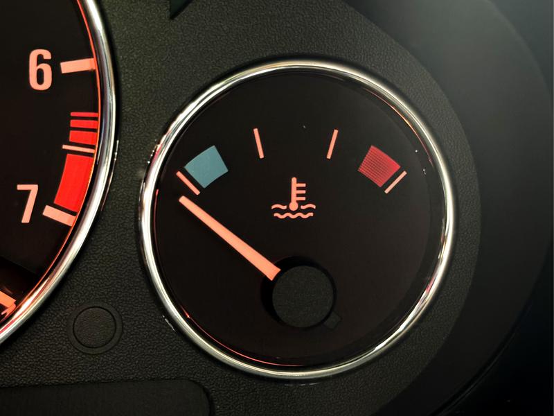 Coolant temperature gauge in a BMW